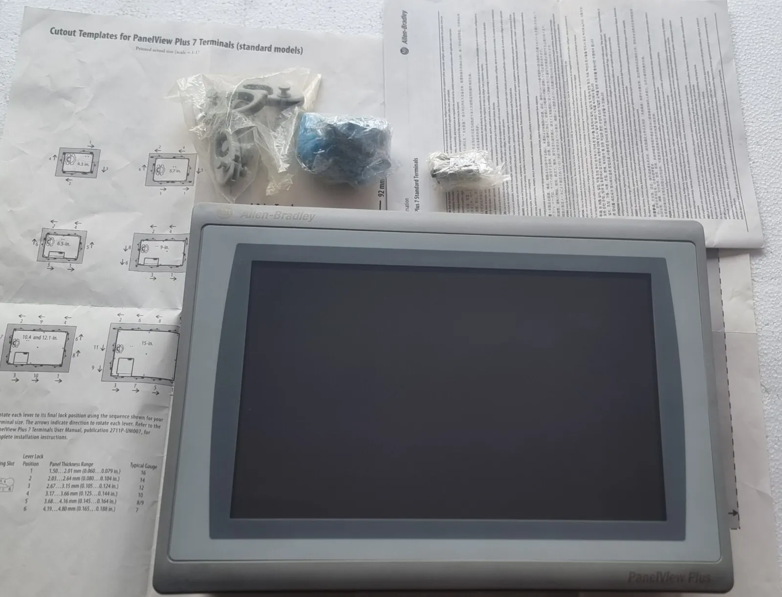 ALLEN BRADLEY 2711P-T12W22D8S PANELVIEW PLUS 7 HMI DISPLAY